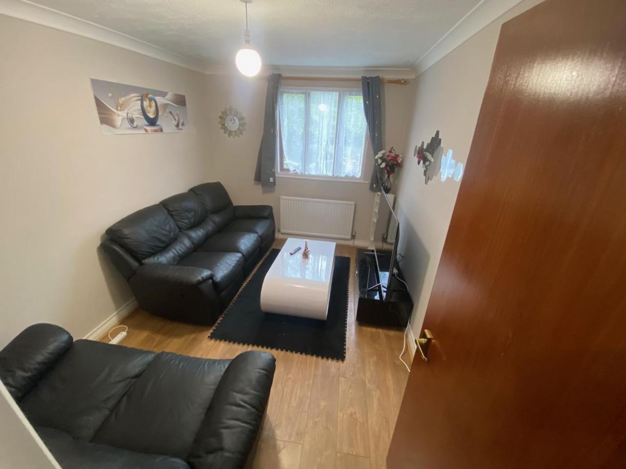 Stunning 2 Bedroom With Garden Sleep 6 伦敦 外观 照片